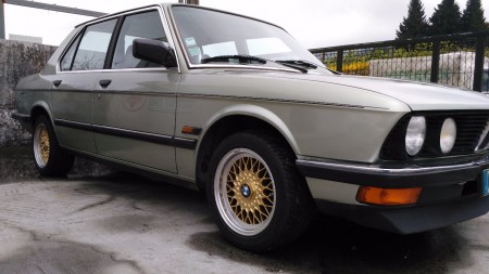 BMW 520i (E28) -82